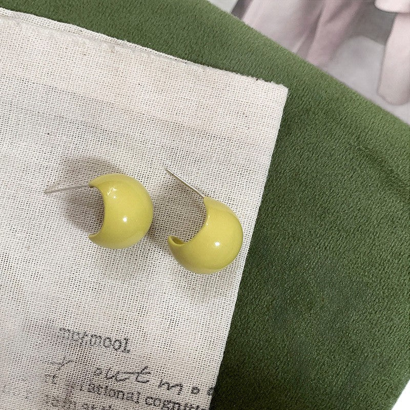 Gentle White Turmeric Drip Glazed Ball Retro Stud Earrings