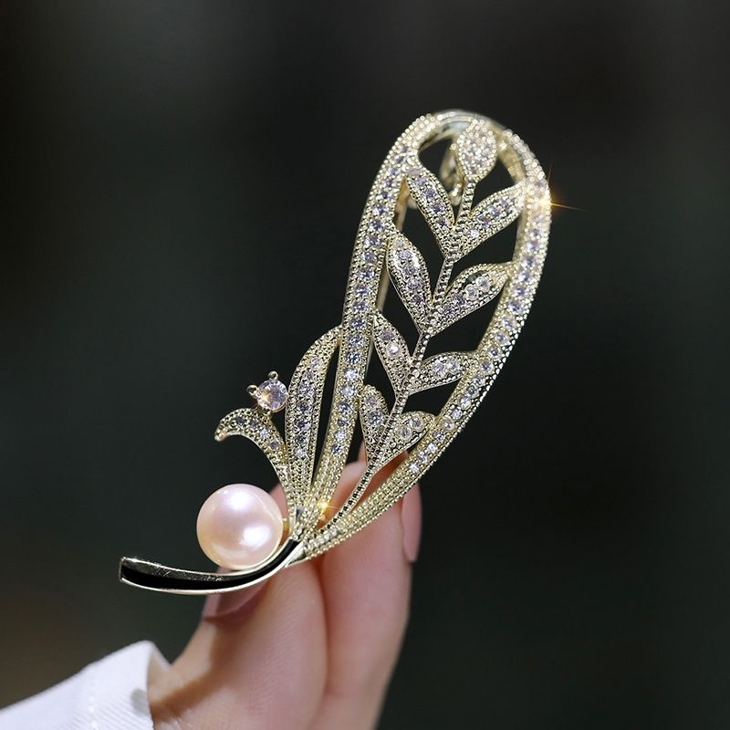 Fashionable Corsage Brooch Female Butterfly High-grade Brooches