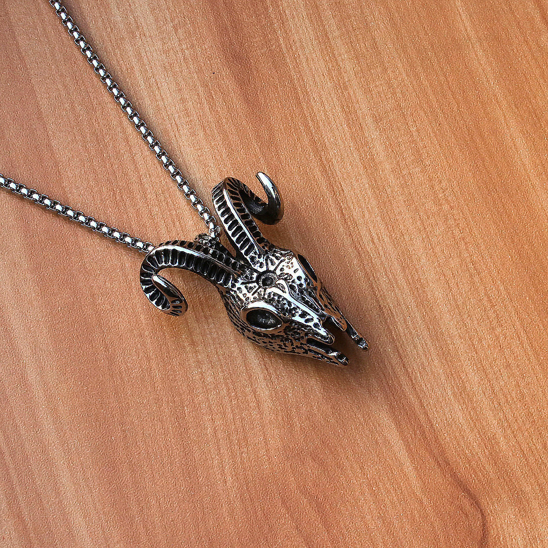 Men's Personality Trend Skull Sheep Head Titanium Necklaces