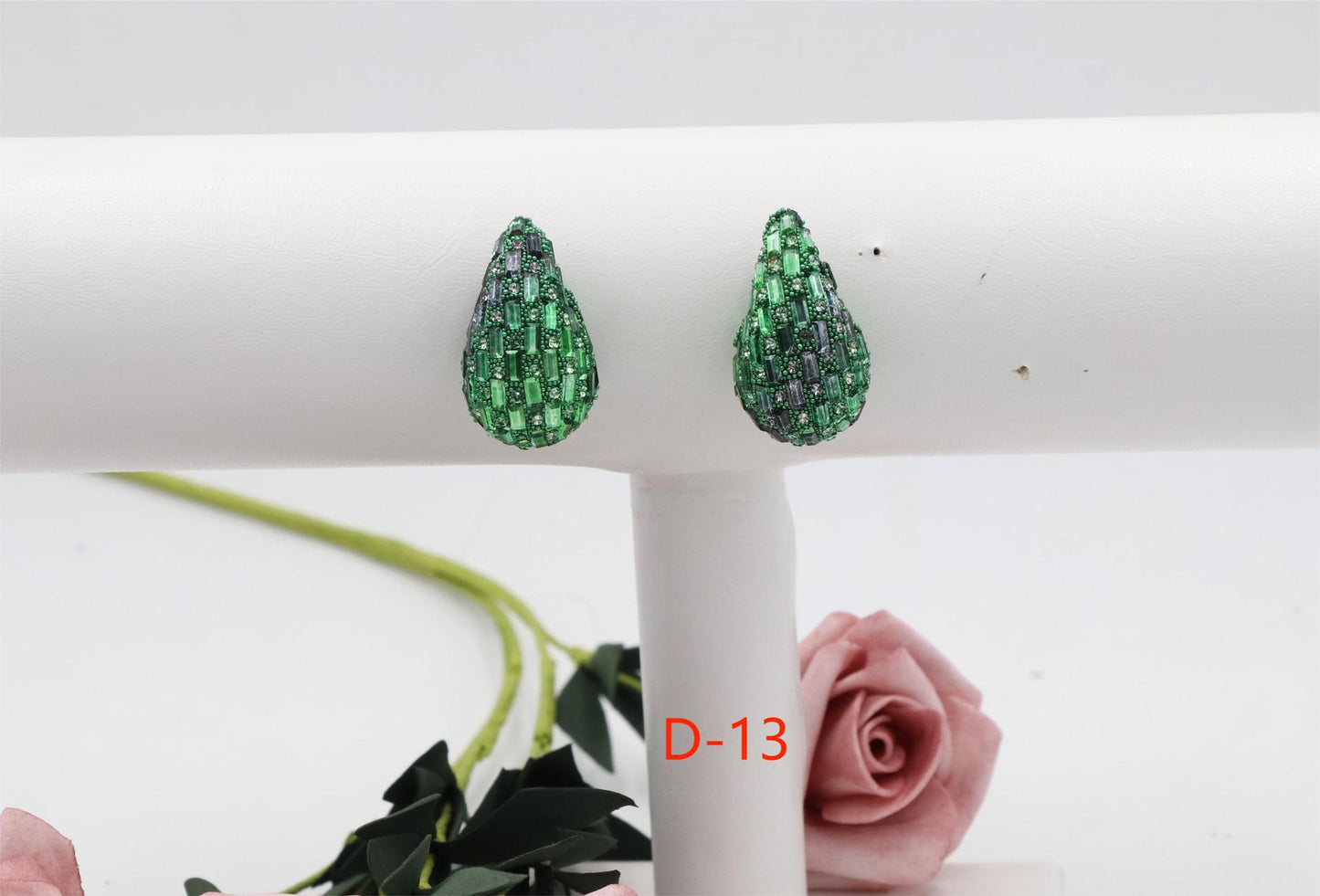 Niche Comma Glass Full Diamond Light Luxury Fashion Earrings