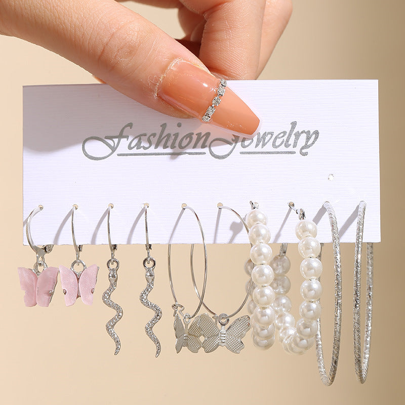 Women's Retro Gold Geometric Suit Fashion Pearl With Earrings