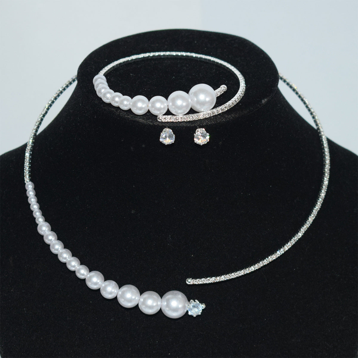Women's Diamond Stringed Pearls Collar Bridal Rhinestone Jewelry Set