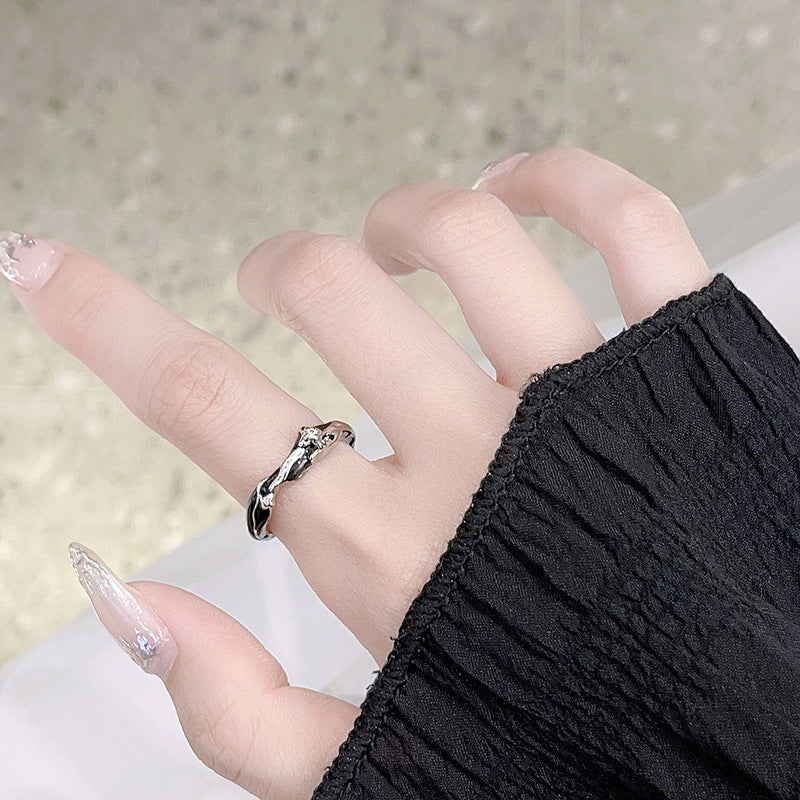 Design Enamel Dark Cold Wind Couple Rings