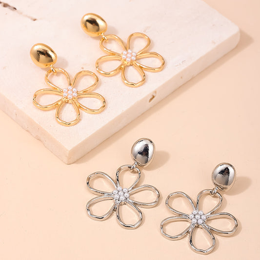 Hollow Large Flower Fashion Dignified Sense Of Design Pearl Earrings