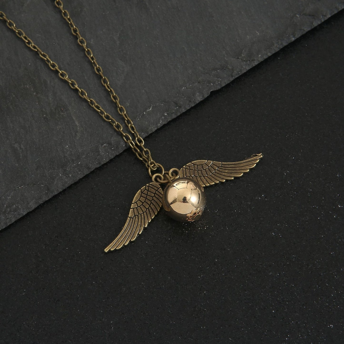 Fashion Flying Thief With Deathly Hallows Necklaces