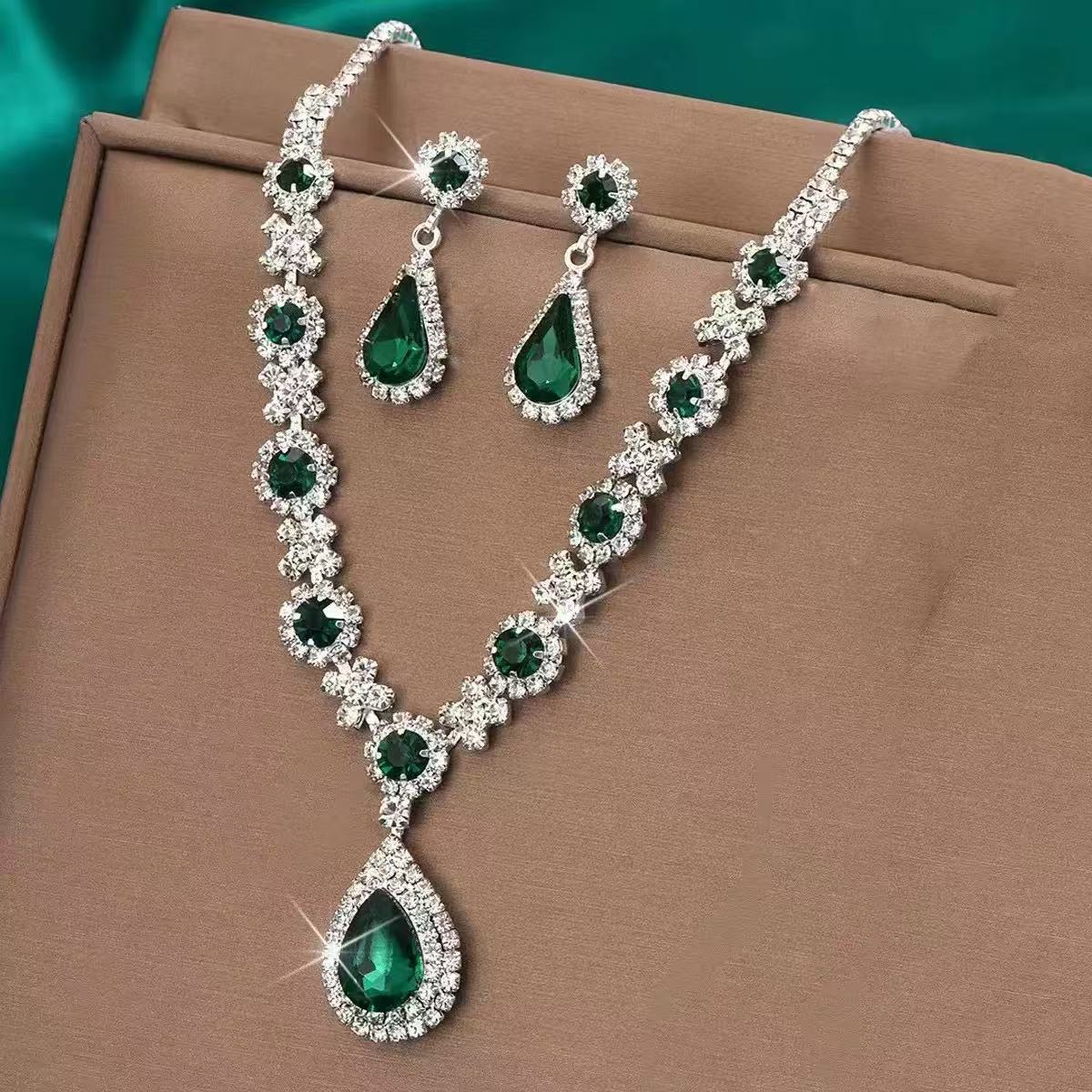 Fashion Simple Rhinestone Two-piece Bridal Wedding Jewelry Set