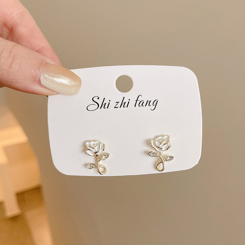 Light Luxury High-grade Female Fashion Retro Stud Earrings