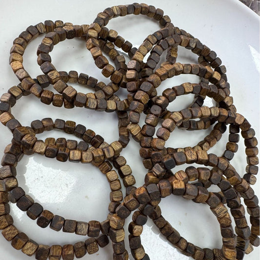 Women's & Men's Natural High Oil Density Hainan Old Materials Square Sugar Beads Bracelets