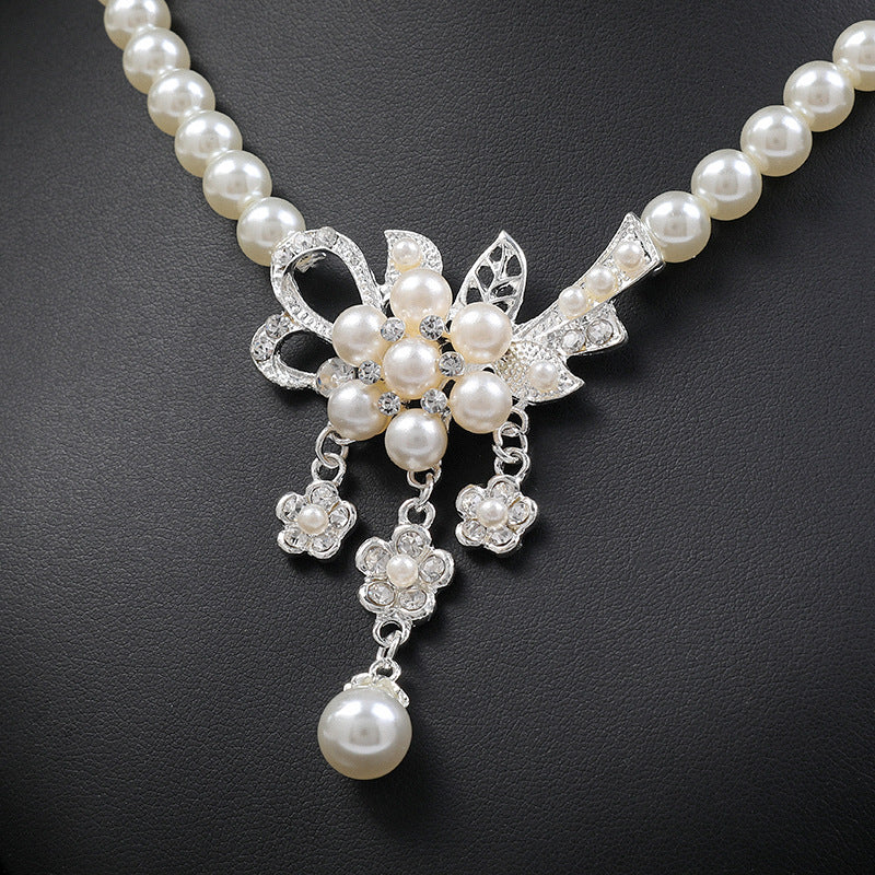 Fashion Pearl Flower Suite Female Alloy Jewelry Set
