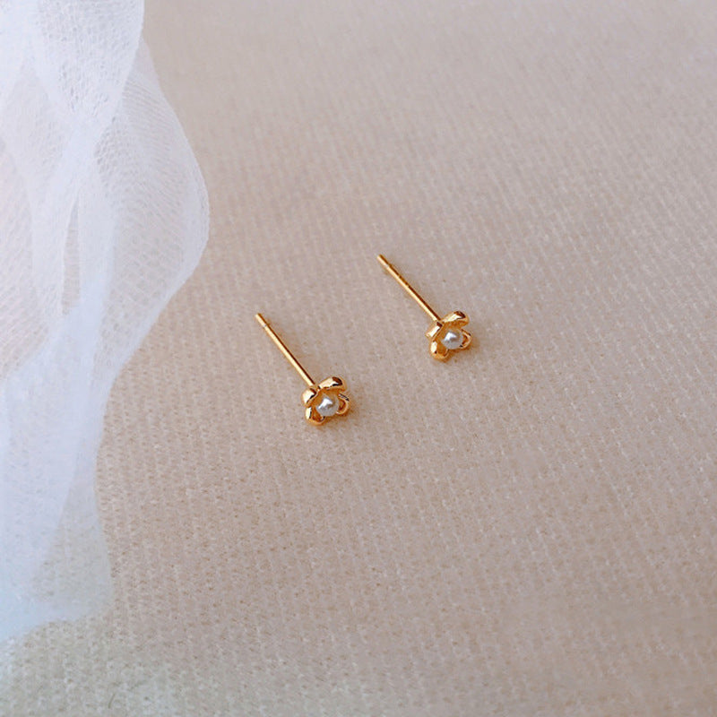 Women's Pearl Flower Simple Small Fashion Mini Gold Ear Rings
