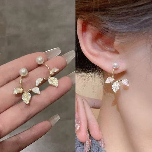 Pearl Leaf-shaped Temperament Entry Lux Zircon Stud Earrings