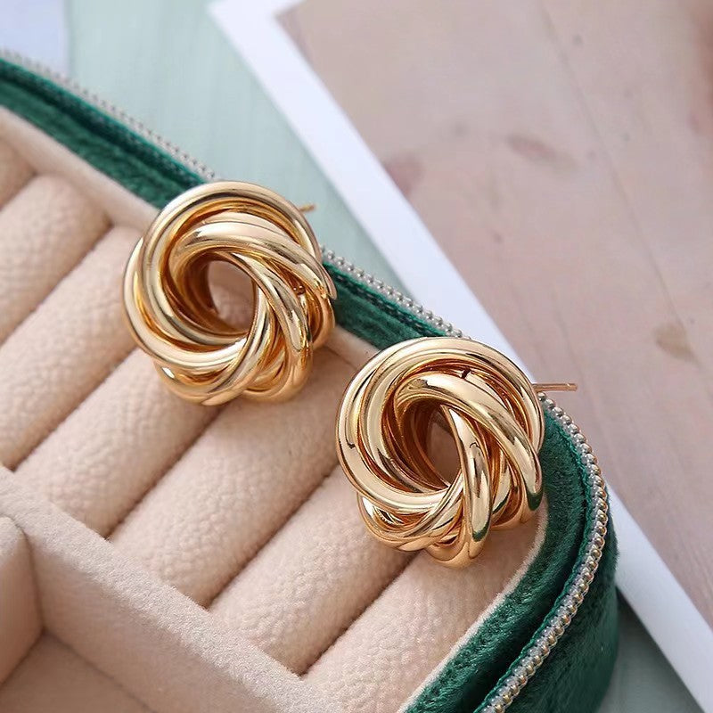 Women's Retro Metal High-grade Irregular Circles Geometric Earrings