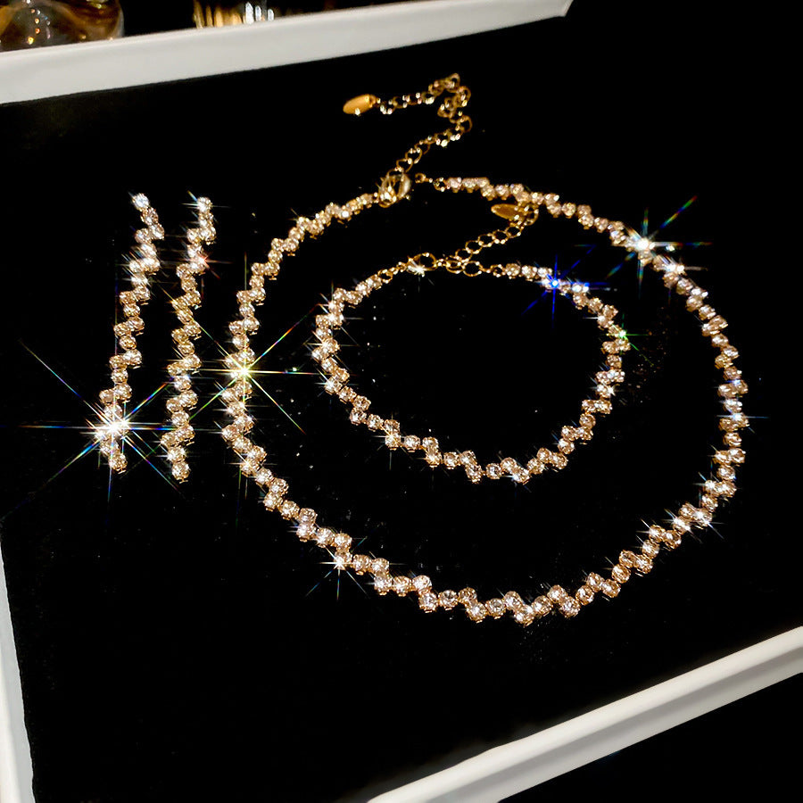Women's Luxury Minority Clavicle Chain Palace Style Jewelry Set