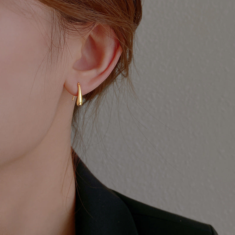 Women's Simple Cold Style Exquisite Petite Titanium Steel Earrings