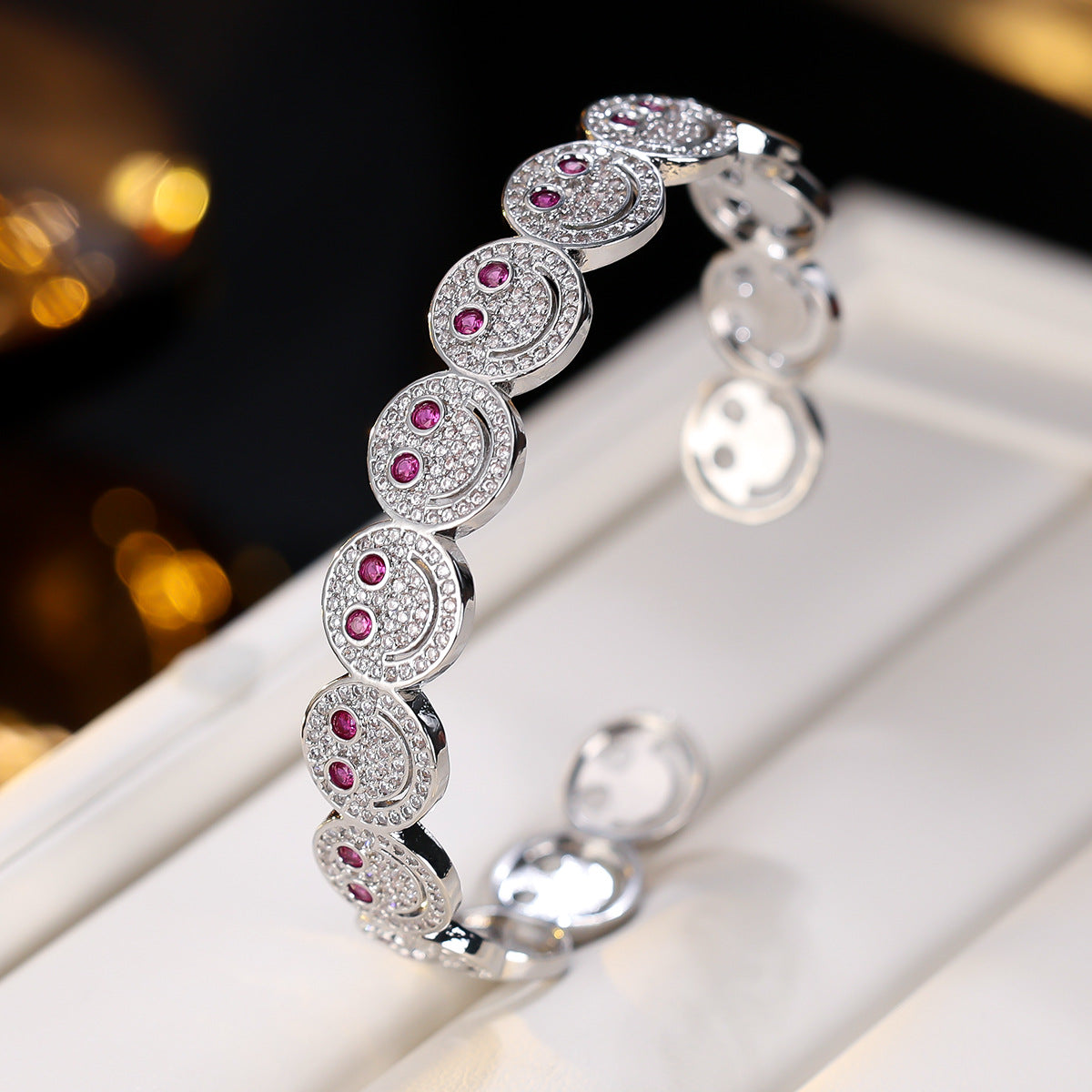 Simple Round Smiley Face Synthetic Zircon Bracelets