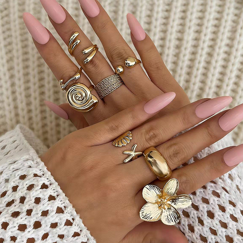 Women's Design Golden Light Luxury High-grade Vintage Flower Ring