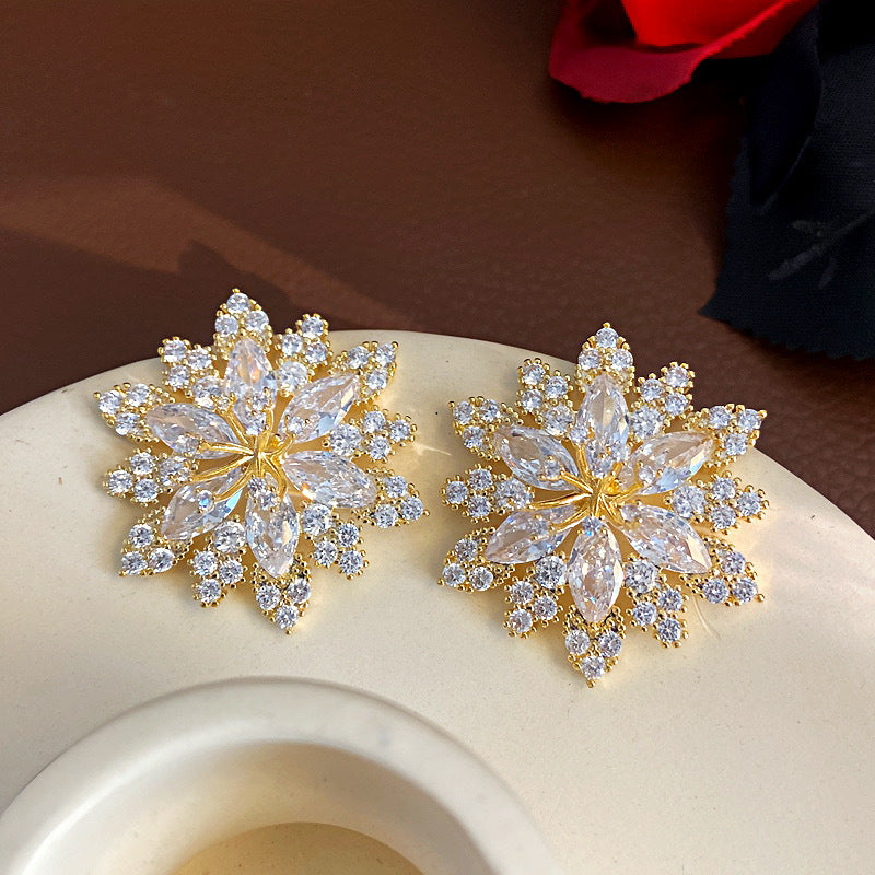 Women's Sier Needle Flower Color Zircon Mori Sweet Fashion Earrings