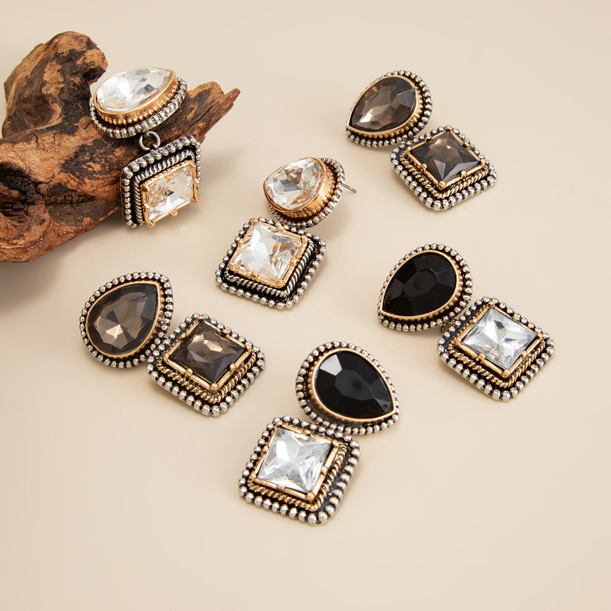 Style Vintage Metal Water Drop Square Light Luxury Minority Geometric Stud Earrings