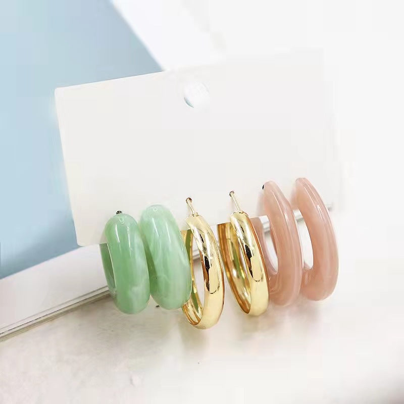 Women's Fresh Summer Versatile Acrylic Round Pairs Plastic Earrings