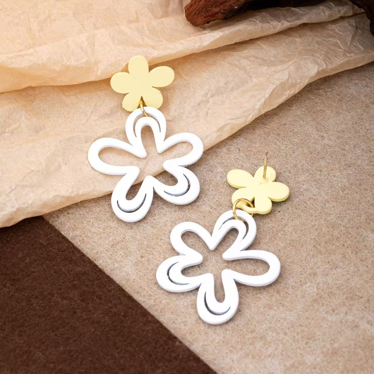Women's Dopamine Flower Cute Sweet Cool Fashion Niche Rings