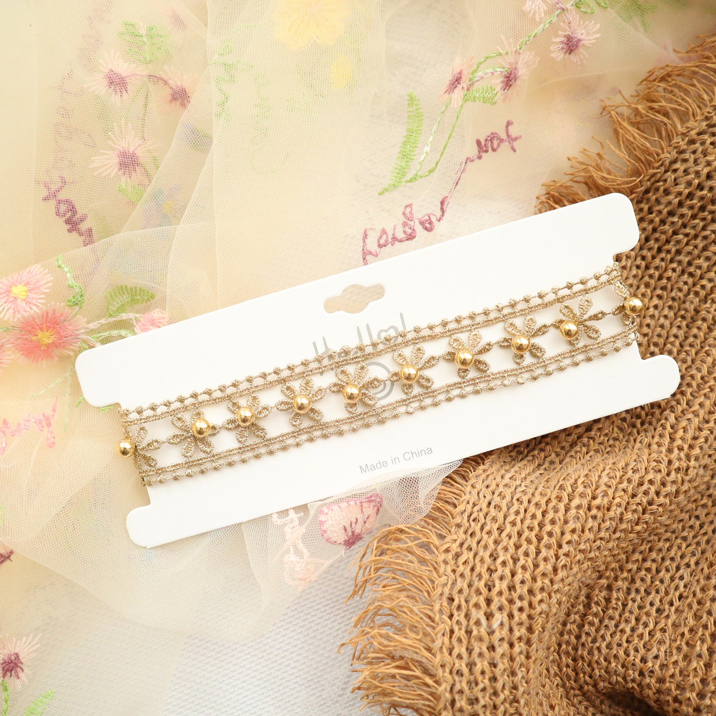 Women's Gold Thread Vintage Golden Hollow Flower Lace Bead Holiday Necklace