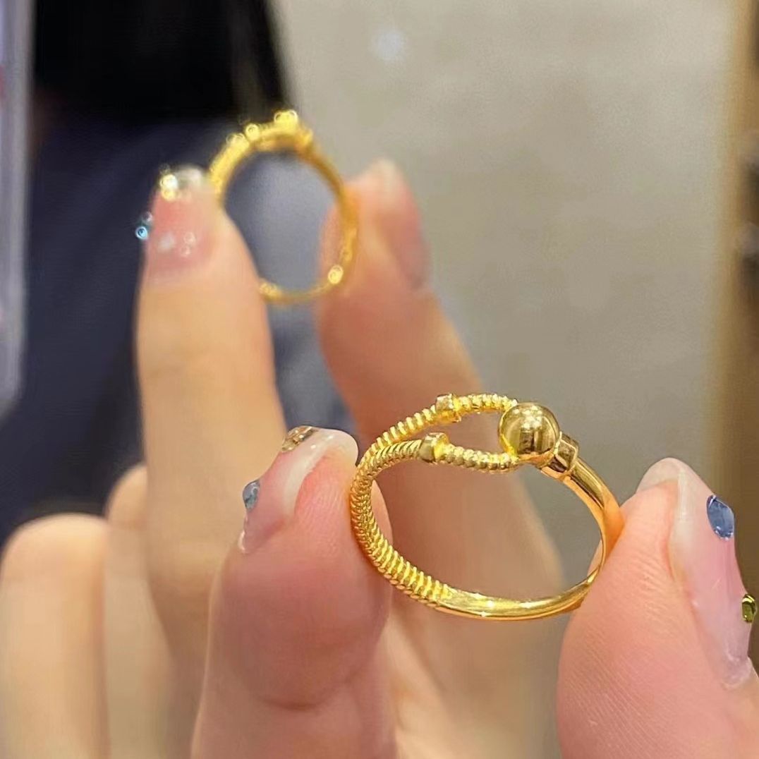 Placer Gold With Female Gold-plated Twist Simple Open Rings