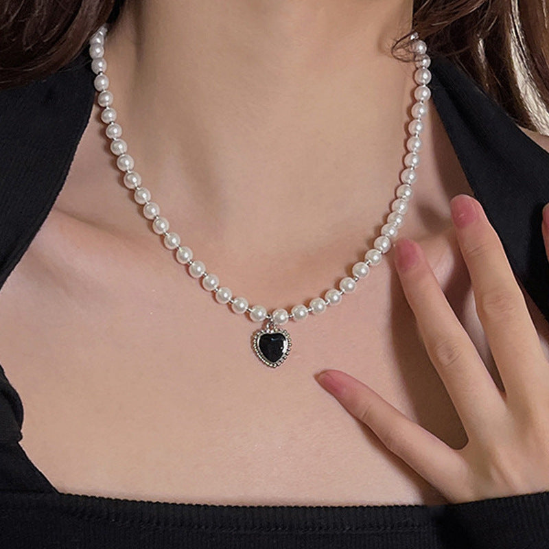 Women's Stitching Heart Clavicle Chain Light Luxury Necklaces