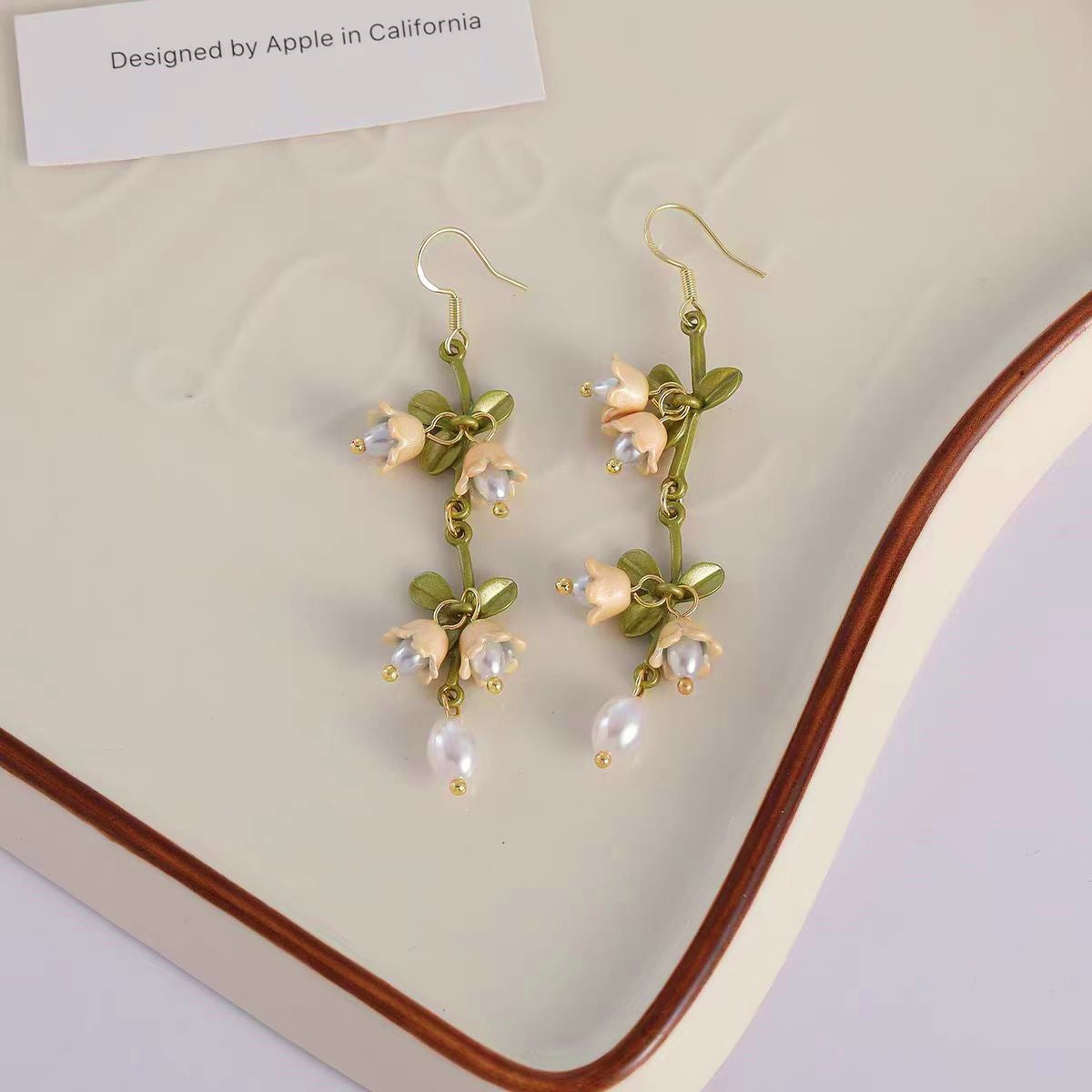 White Lily Pearl Super Mori Spring Necklaces