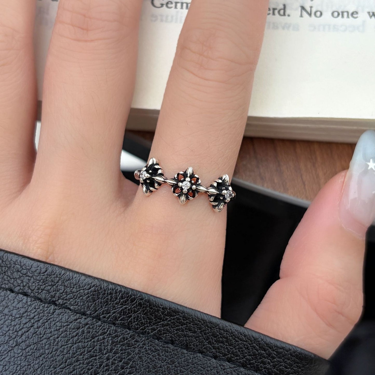 Women's Cool Style Cross Retro Vintage Open-end Adjustable Rings