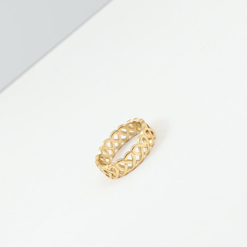 Heart-to-heart Hollow Titanium Steel Gold Plating Bracelet