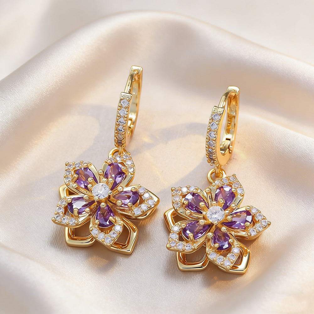 Women's Zircon Light Luxury High-grade Rotating Flower Fashion Titanium Steel Clavicle Necklaces