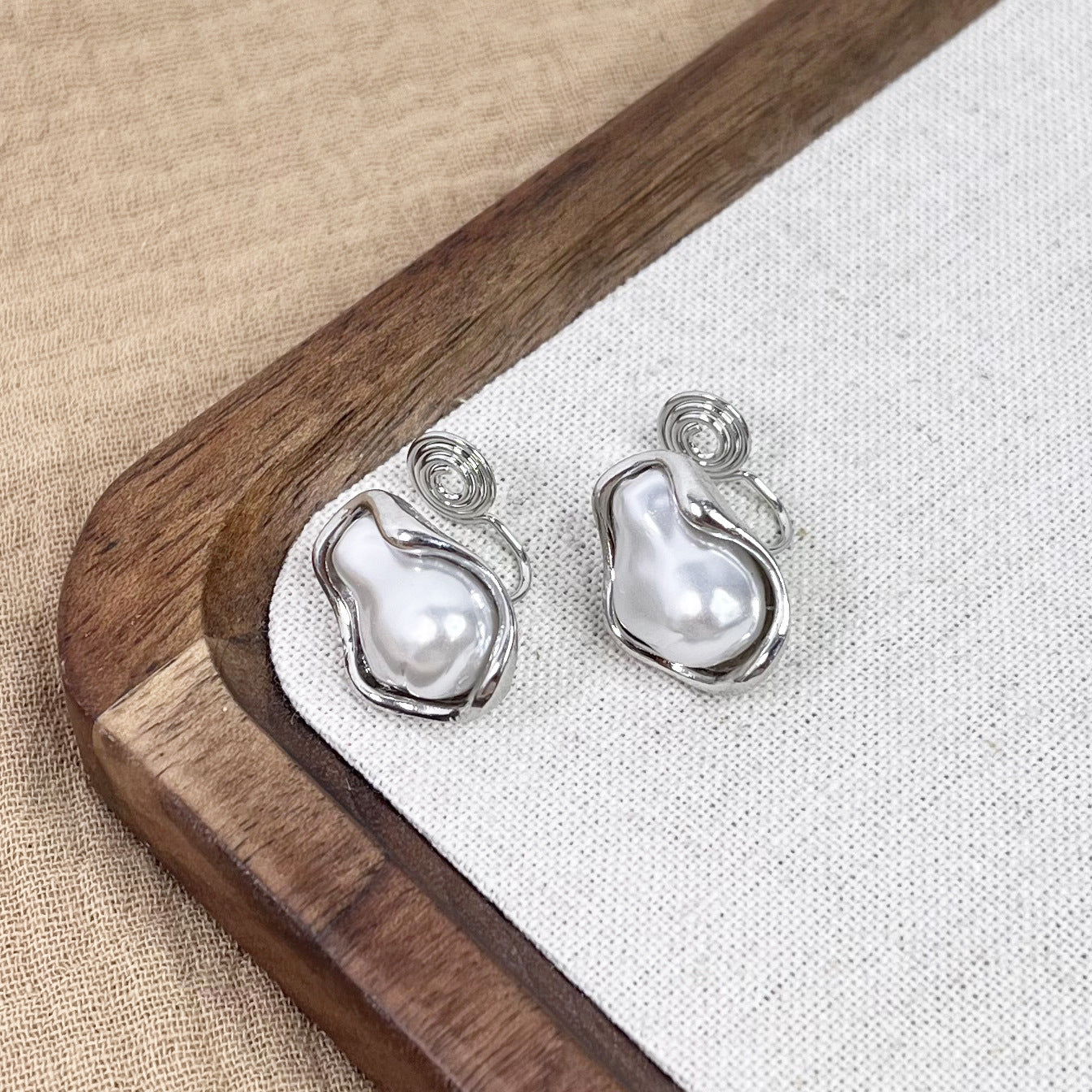 Luxury Simplicity Polo Pearl Fashion Generous Earrings