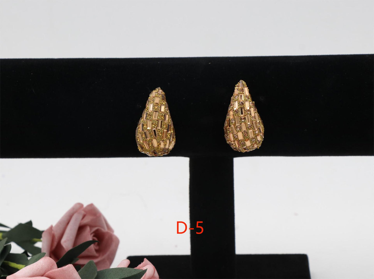 Niche Comma Glass Full Diamond Light Luxury Fashion Earrings