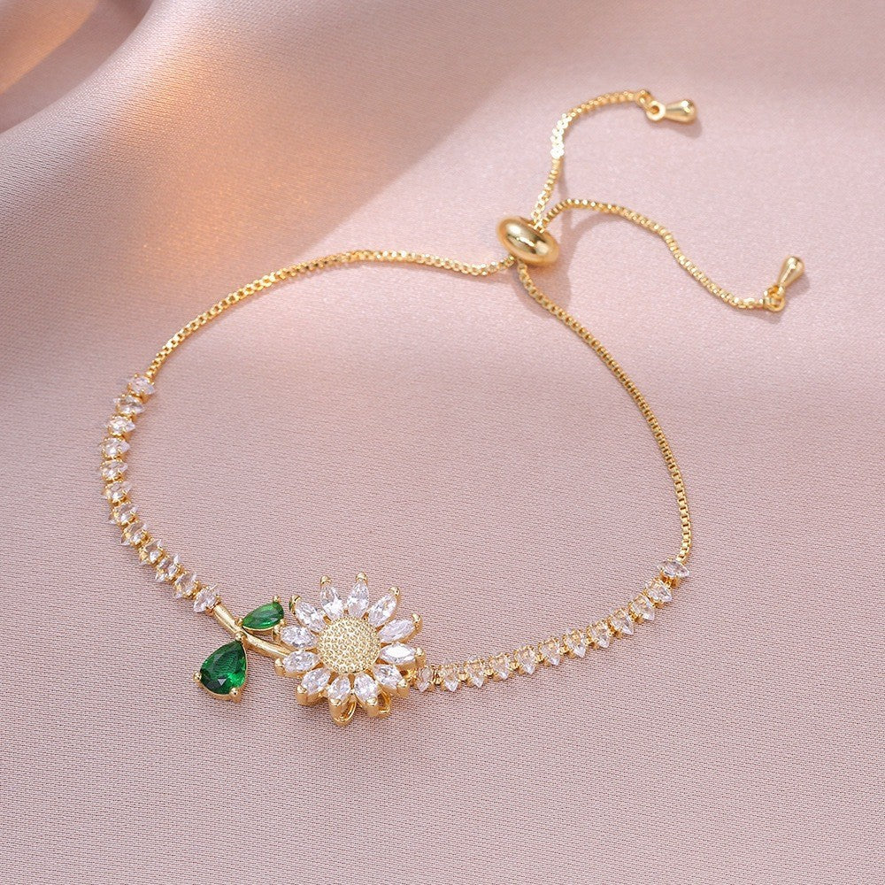 Female Five Petal Flower Fashion Bauhinia Rotatable Bracelet