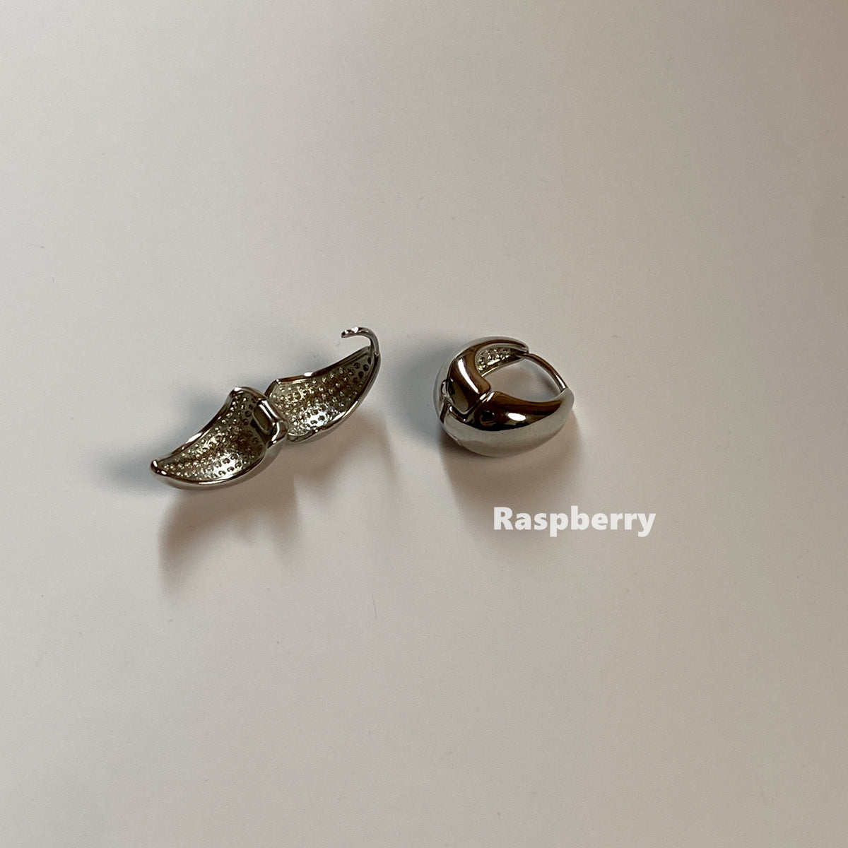 Sier Oval Ear Clip Geometric Line Design Earrings