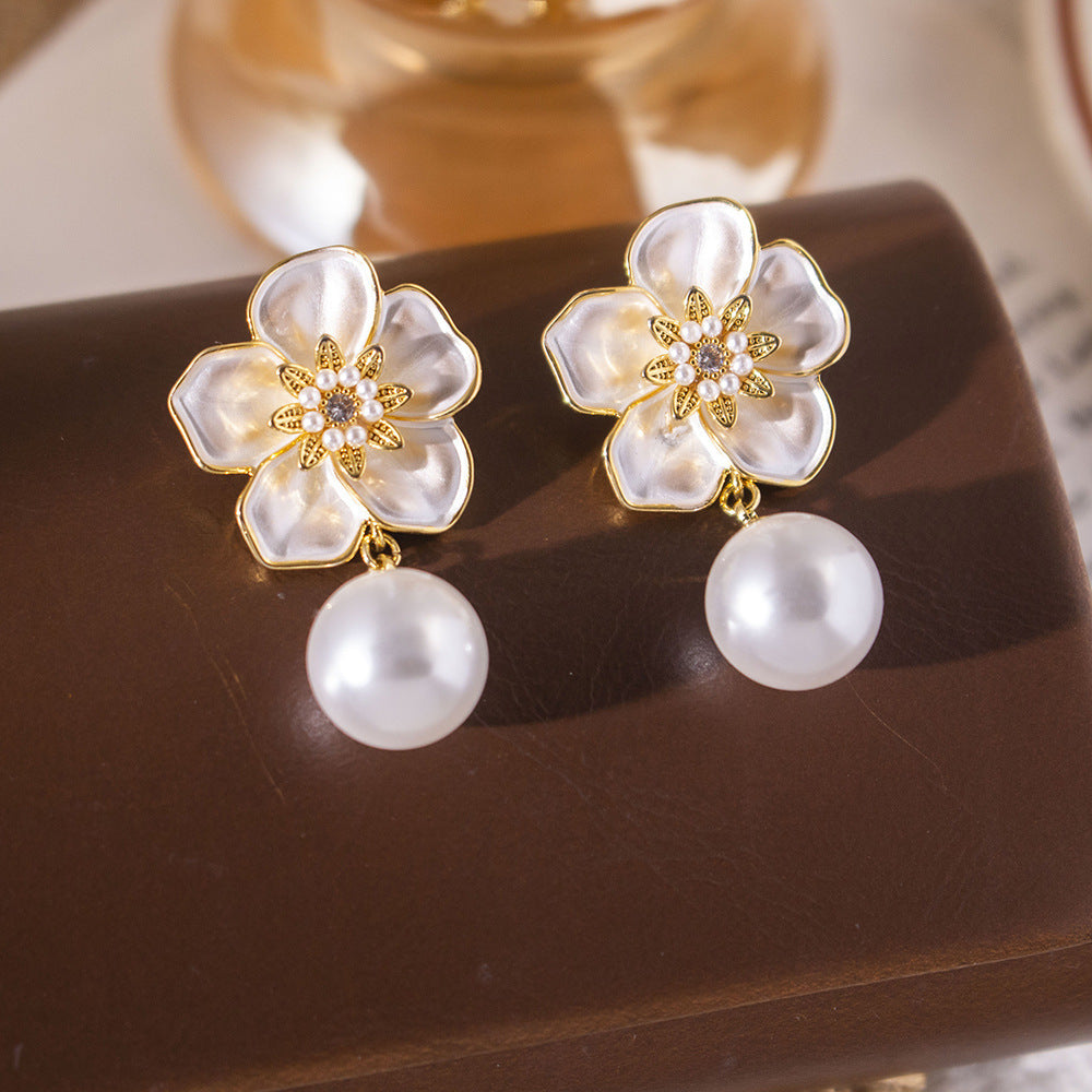 Inlaid Zircon Flower Elegant High-grade Pearl Earrings