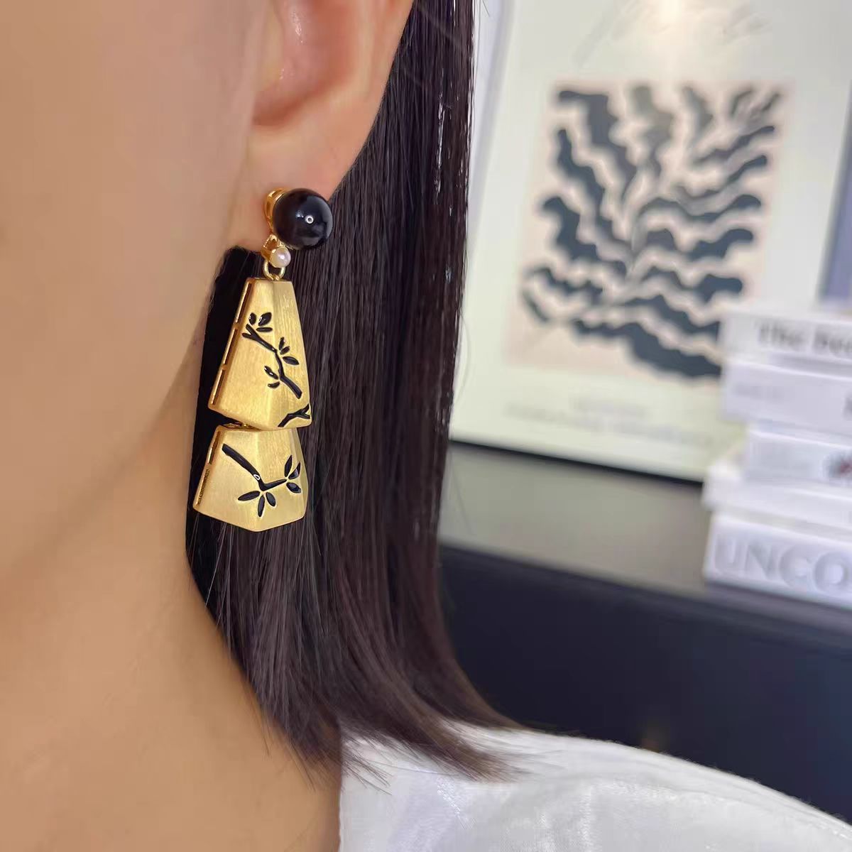 Women's Wind Chimes Classic Graceful High-grade Personalized Niche Design Earrings