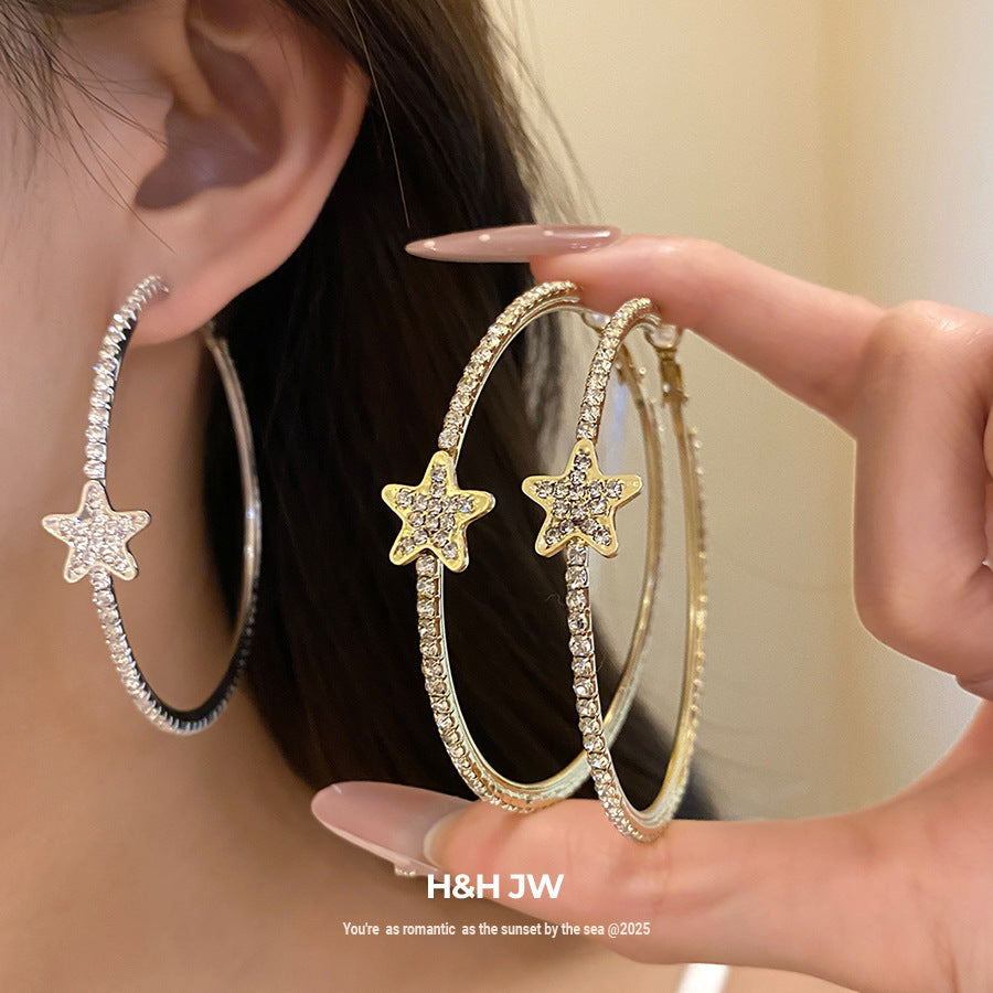 Women's Round Ear Simple Fashion Exquisite Versatile Light Earrings