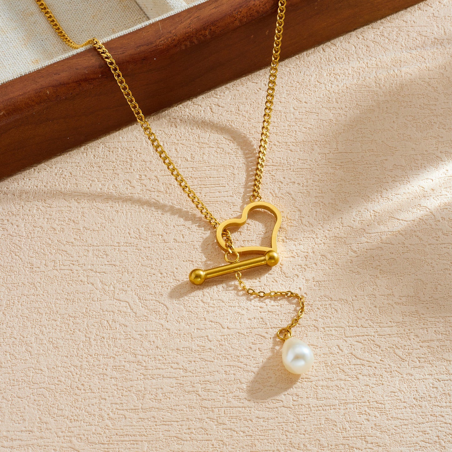 Heart-shaped Geometric Imitation Pearl Heart Buckle Temperament Clavicle Chain Tassel Necklace