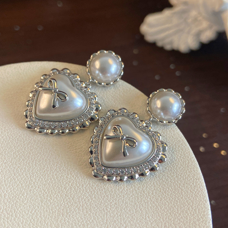 Women's Retro Love Pearl Bow For Trendy Earrings