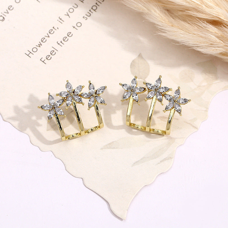 Fashion Light Luxury Personality Trendy Simple Stud Earrings