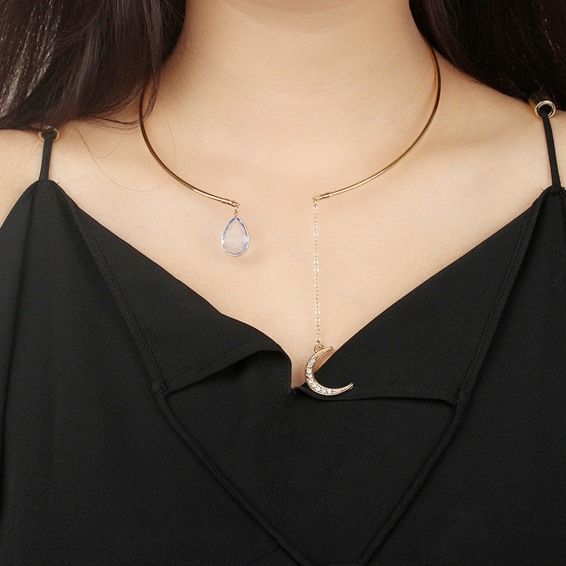 Women's Fashion Simple Elegant Diamond Moon Shape Necklaces