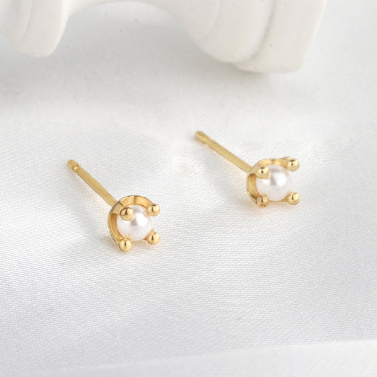Women's Pearl For Small Before Sleep Simple Retro Versatile Stud Earrings