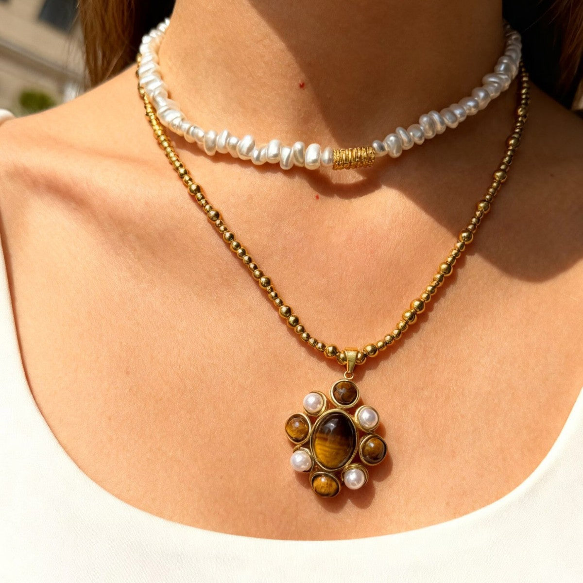 Women's Fashion Personality Design Stainless Steel Inlaid Natural Stone Flower Necklace
