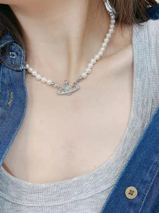 The West Vivian Saturn Pearl Clavicle Chain Necklaces
