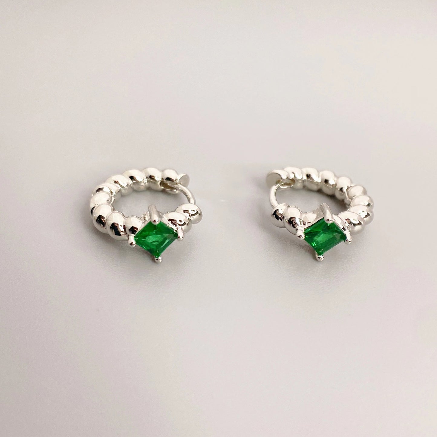 Inlaid Square Gem Trendy Female Spiral Rings