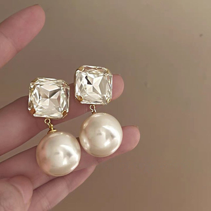 Women's Style Vintage Pearl Geometric Exaggerated Fashion Ear Special Earrings
