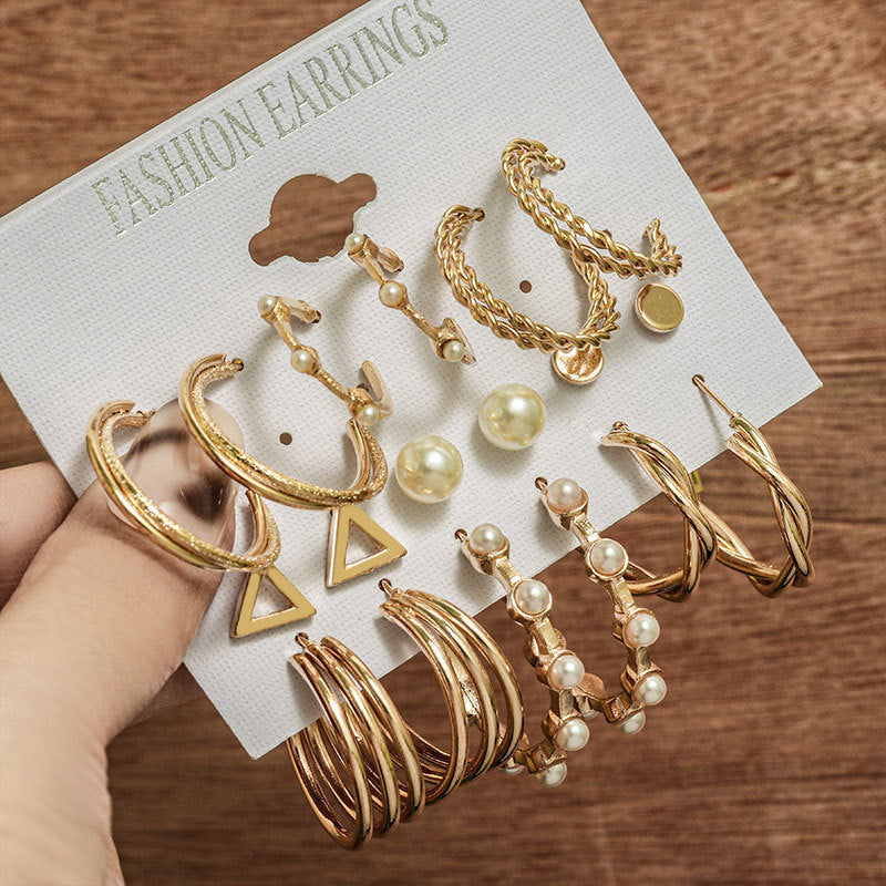 Women's Retro Gold Geometric Suit Fashion Pearl With Earrings