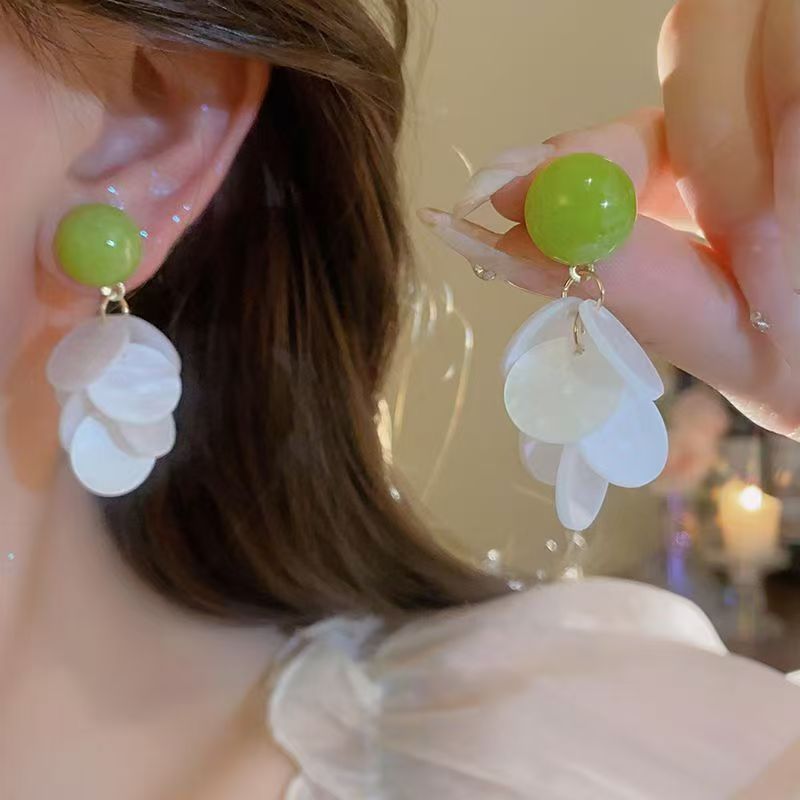 Avocado Green Fashionable Vacation Style Elegant Light Stud Earrings