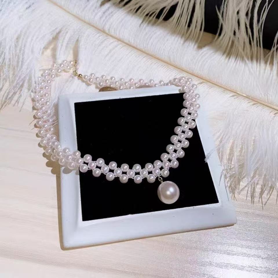Women's Imitation Pearl Woven French Elegant Hepburn Style Clavicle Chain Simple Necklace